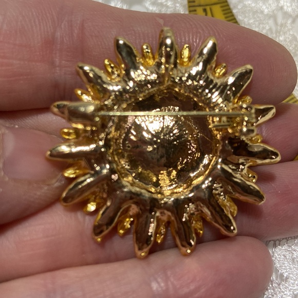 Pendant/Brooch Convertible Sunflower - Picture 7 of 13